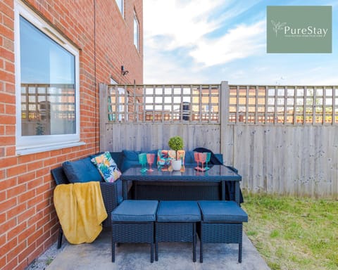 Patio, Day, View (from property/room), Balcony/Terrace, Seating area