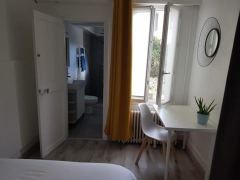 Seating area, Bedroom