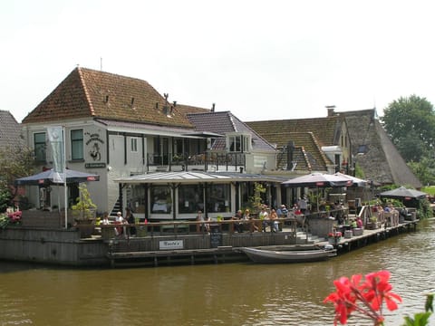 Property building, Balcony/Terrace