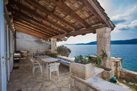 Holiday Home Ratac Sunshine Beach House in Dubrovnik-Neretva County