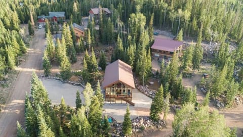 Aspen Lodge Retreat House in Brian Head