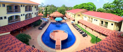 Bird's eye view, Pool view