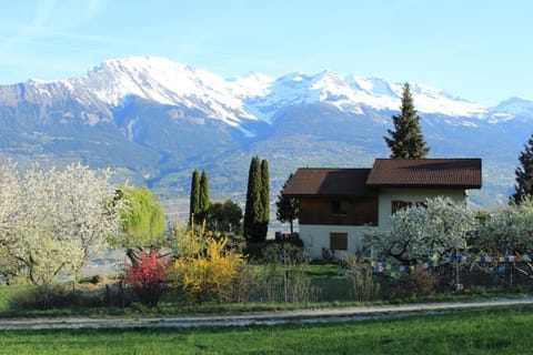 Facade/entrance, Bird's eye view, Garden, Mountain view