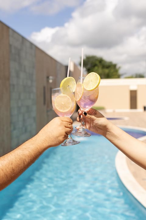 Lounge or bar, Swimming pool