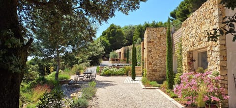 Property building, Garden, Garden view, Swimming pool