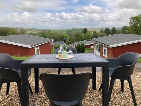 Caban Croeso-The Welcome Cabin, Holiday let, near Mansion House Llansteffan Chalet in Llansteffan