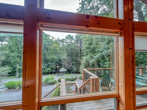 Nearby Private Lakefront with Hot Tub Fire Pit and Dock House in Deep Creek Lake