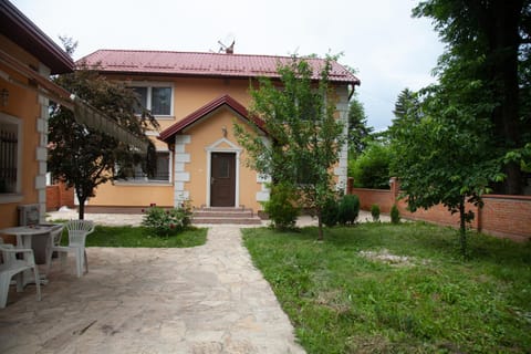 Property building, Garden, Garden view