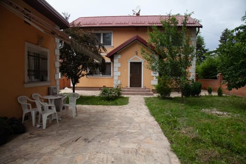 Property building, Garden, Garden view