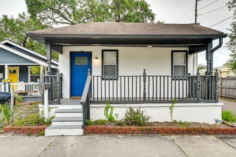 WFH-Friendly Tampa Home Rental 2 Mi to Downtown! Casa in Tampa