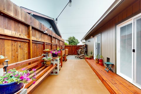 Modern Comfortable Oasis Maison in Eureka