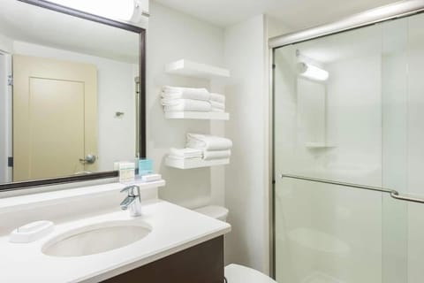Discounted Hotel room in Columbia Condo in Columbia