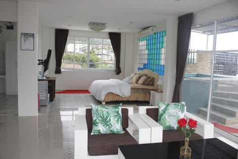 NarongEk Residence View & Pool villa Villa in Patong