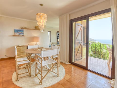 Living room, Dining area, Sea view