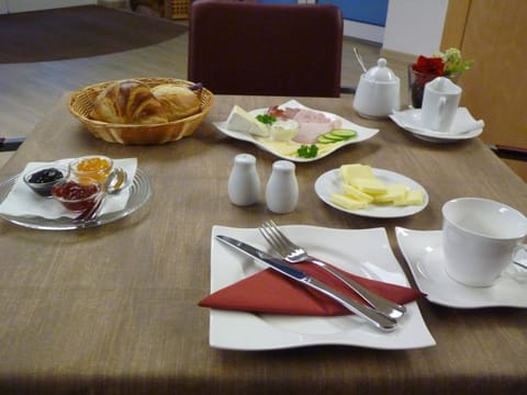 Cafe und Pension Blohm Alojamiento y desayuno in Greifswald