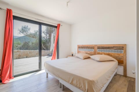 Villa Lurenzu - Maison pour 8 avec vue et piscine House in Belgodère