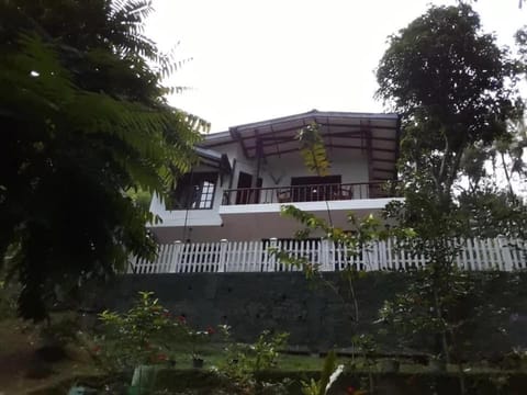 Villa25 Homestay free pick up from the centre Vacation rental in Gangawatakorale