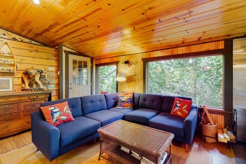 Ruby Creek Retreat House in Port Orchard