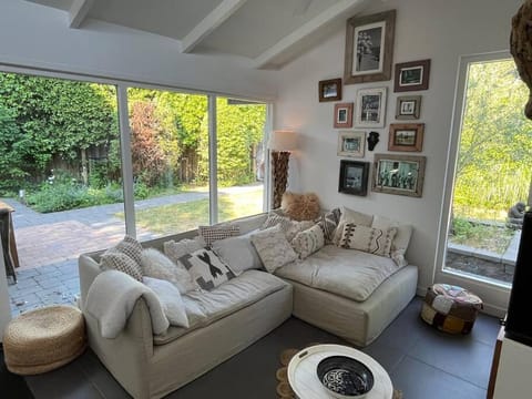 Garden, Living room, Seating area, Garden view