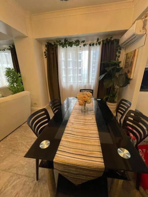 Stylish and Cozy 3BR in the Heart of BGC Condominio in Makati