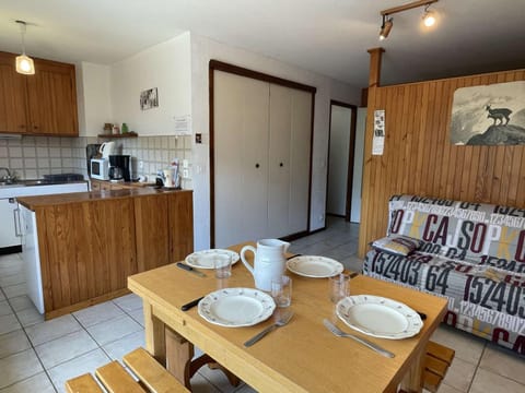 Charmant studio à Praz-Sur-Arly pour 5 pers. proche ski et lac, parking et casier à ski inclus - FR-1-603-79 Apartment in Megève