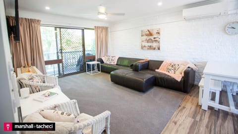 Marlin Waters Unit 1 walk to beach and river Bermagui Linen Provided Haus in Bermagui