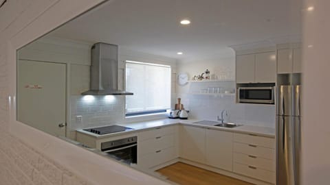 Marlin Waters Unit 2 walk to beach and river Bermagui House in Bermagui