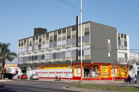 Facade/entrance, Day, Street view, Parking