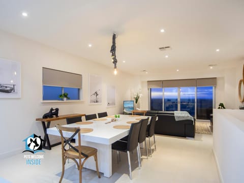 Spectacular Esplanade 4BR Contemporary with Views House in Adelaide