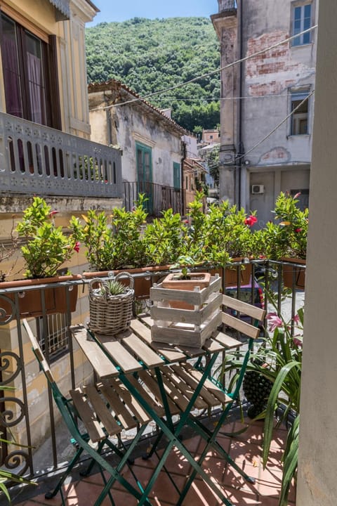 Nel cuore del centro storico di Maratea Condo in Maratea