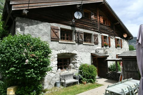 Property building, Day, Garden, Garden view