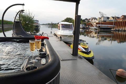 Hot Tub, Hot Tub, Swimming pool