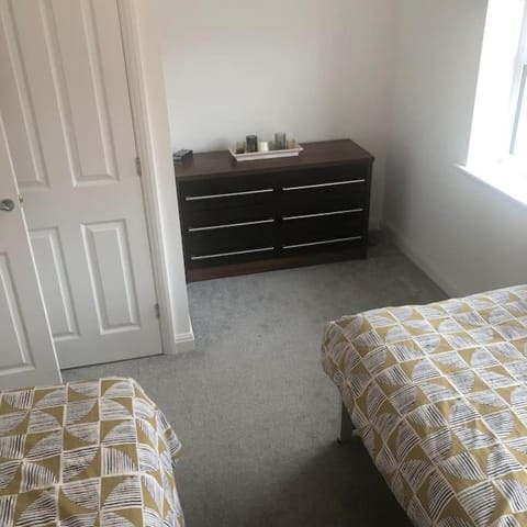 Entire 2 bedroom house in Tamworth House in Tamworth