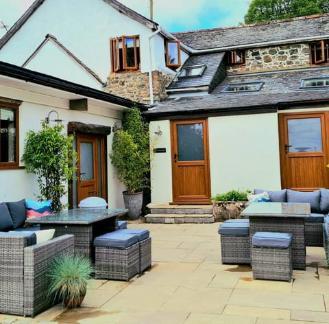 Historic Property with Stunning Views (Walk to the pub) Haus in Bovey Tracey