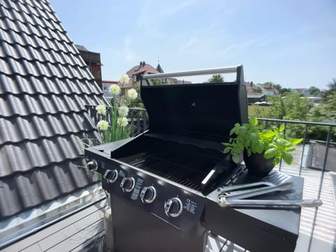 M-Style 04 Apartment mit Balkon und Gasgrill, 24h Self-Check-In, Free Parking, Netflix Condo in Nuremberg