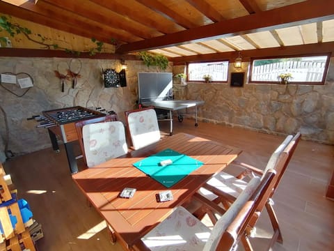 Game Room, Table tennis