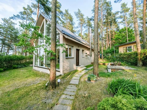 Property building, Day, Garden, Garden view