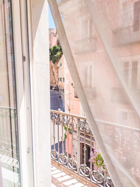 Day, View (from property/room), Balcony/Terrace, Quiet street view