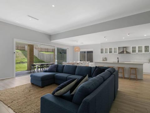 Breeze on Inn Surfside House in Inverloch