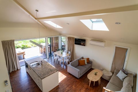 Living room, Photo of the whole room