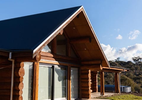 The Log House Haus in Jindabyne