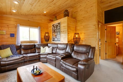 Grand Lake Cabin Rental with Grill and Mountain Views! House in Rocky Mountain National Park