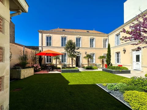 Nouvelle Vague Bed and Breakfast in Fouras