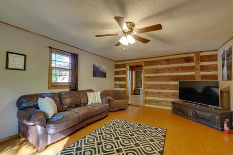 Family-Friendly Afton Cabin with Porch and Fire Pit! Casa in Cherokee Reservoir