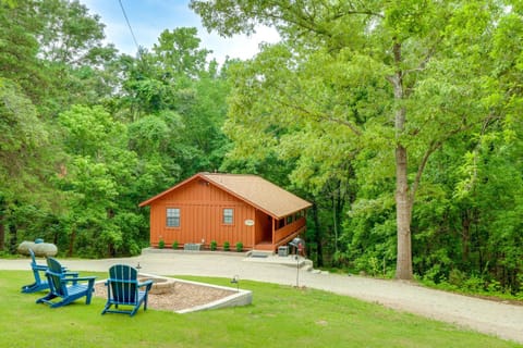 Woodsy Gassville Getaway about 3 Mi to White River! House in Gassville