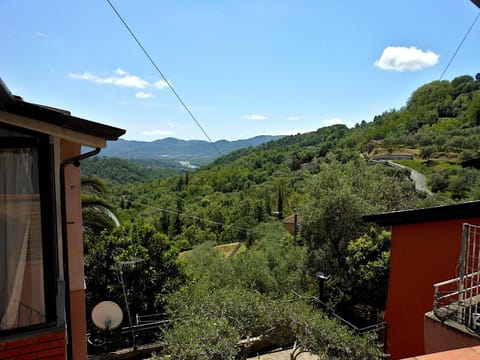 Balcony/Terrace, Mountain view