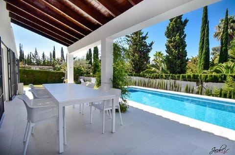 Great Villa Near Beach and Marbella House in Marbella