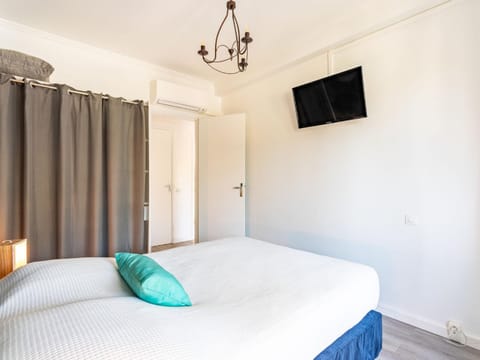 Apartment Mer et Soleil I-4 by Interhome Apartment in Bormes-les-Mimosas