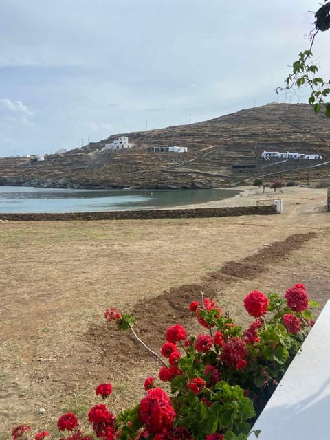 Simousi Studio 1, On the Beach! Kythnos House in Kea-Kythnos