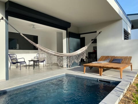 Balcony/Terrace, Living room, Swimming pool, sunbed